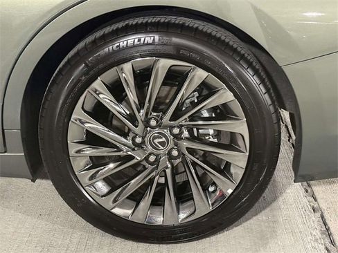 Used 2025 Lexus ES 300h w/ Technology Package image 13