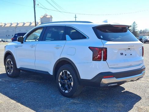 Certified 2025 Kia Sorento S AWD/4WD image 5