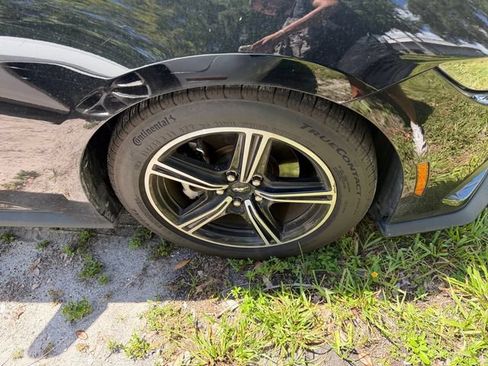 Used 2024 Ford Mustang Coupe RWD image 5