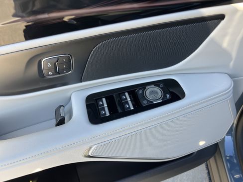 New 2026 Lincoln Nautilus Premier image 27