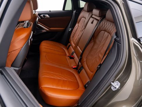 New 2026 BMW X6 M60i w/ Executive Package image 17