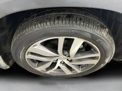 Used 2018 Honda Pilot Touring image 15