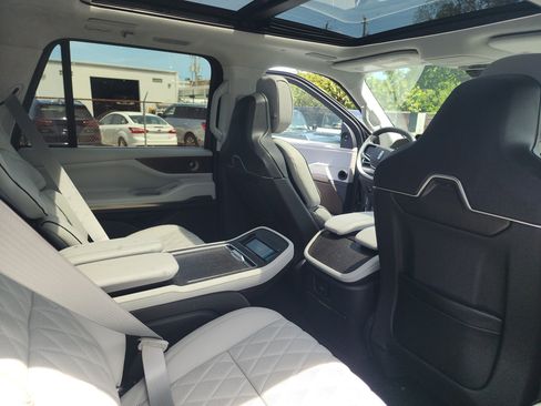 New 2026 Lincoln Navigator L Black Label AWD/4WD image 22