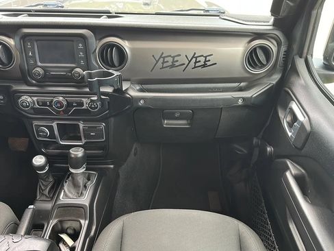 Used 2020 Jeep Gladiator Sport w/ Trailer Tow Package AWD/4WD image 26