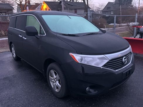 Used 2015 Nissan Quest SV image 3