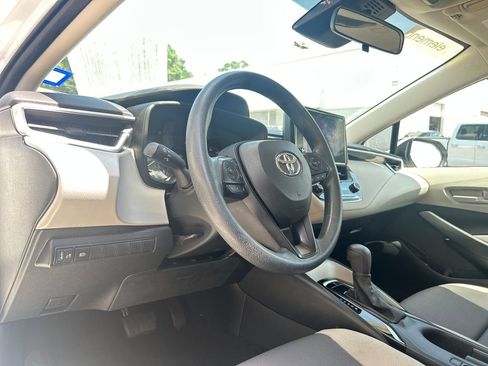 Used 2023 Toyota Corolla LE FWD image 10