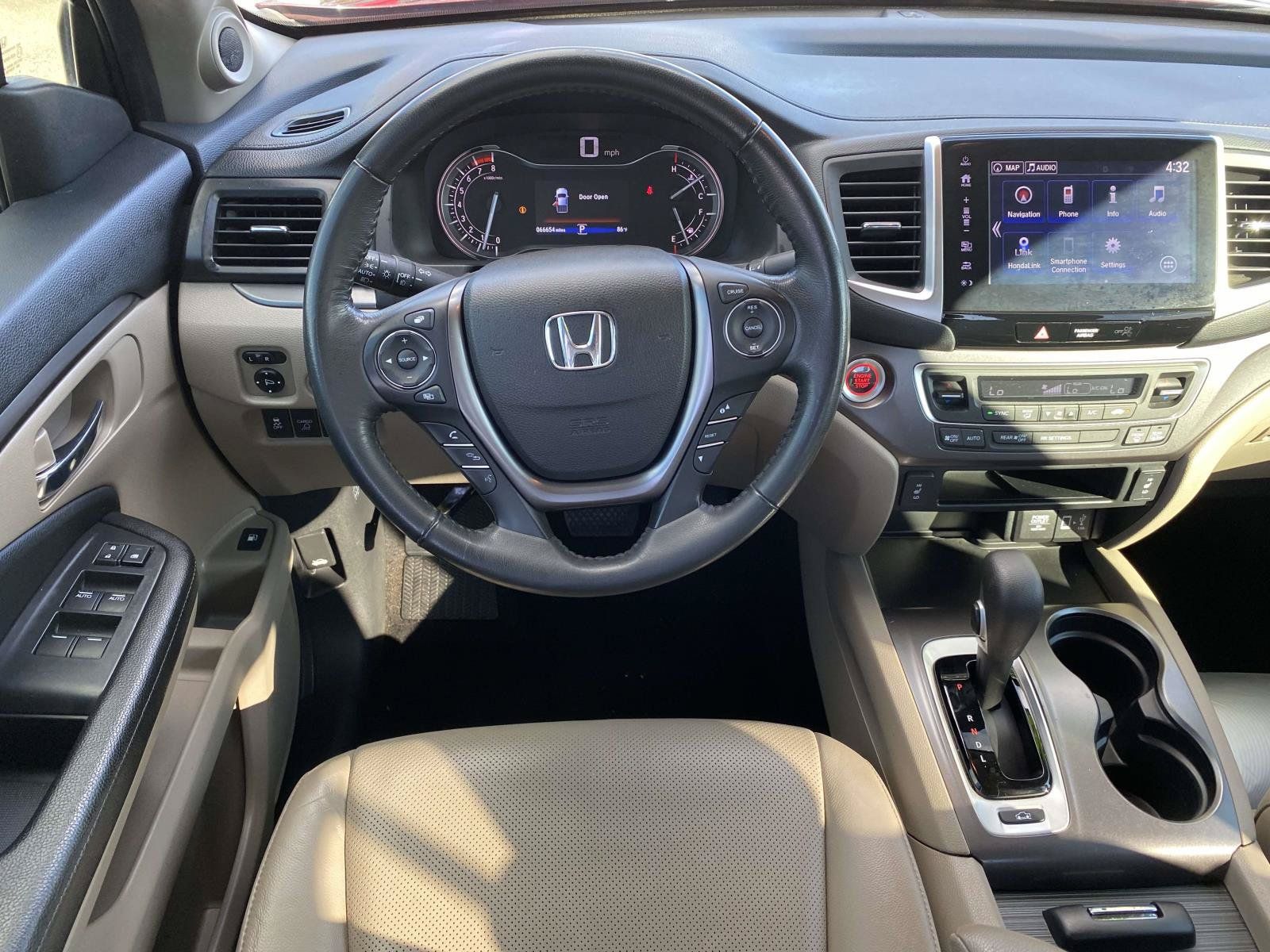 Used 2017 Honda Ridgeline RTL-T image 8