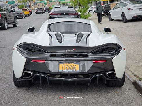 Used 2016 McLaren 570S Coupe RWD image 10