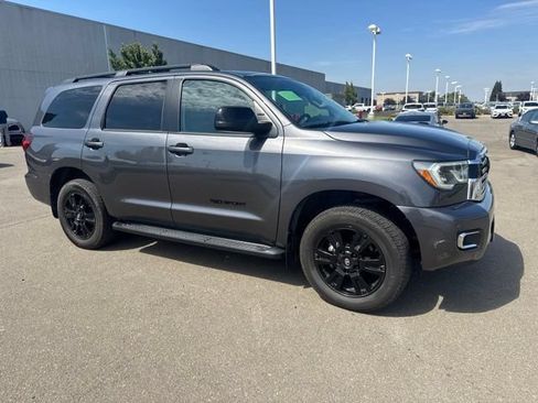Used 2022 Toyota Sequoia TRD Sport AWD/4WD image 3