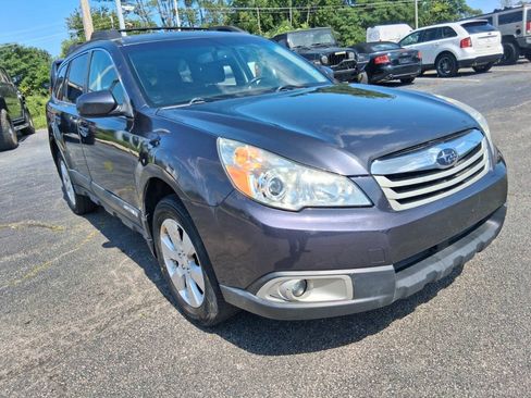 Used 2011 Subaru Outback 2.5i Premium AWD/4WD image 3
