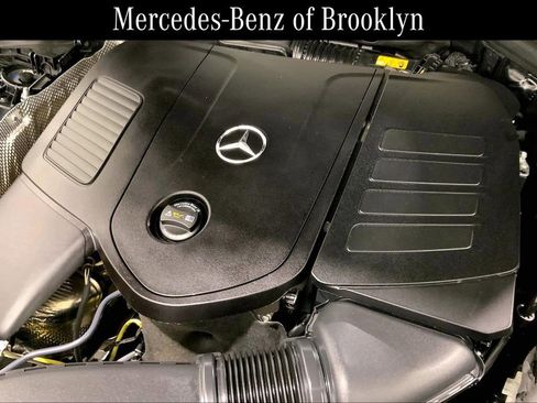 Certified 2025 Mercedes-Benz GLC 300 4MATIC image 32