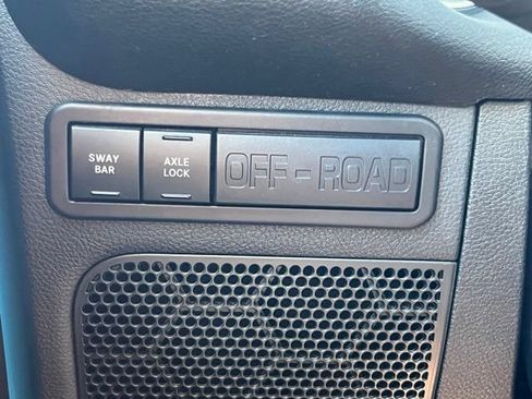 Used 2018 Jeep Wrangler Unlimited Rubicon w/ Cold Weather Group AWD/4WD image 39