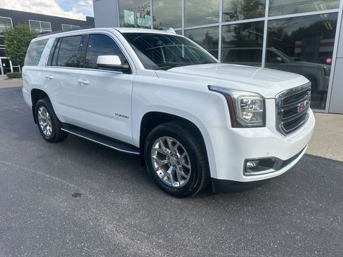 Used 2017 GMC Yukon SLE w/ SLE Value Package AWD/4WD image 1