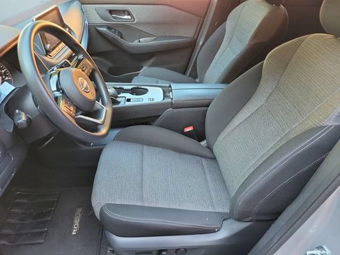 Used 2023 Nissan Rogue SV FWD image 9