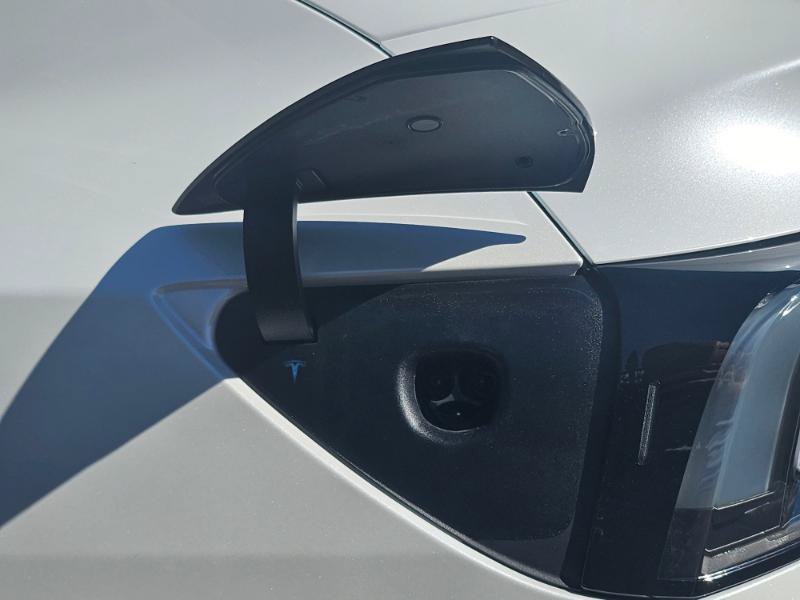 Used 2026 Tesla Model Y AWD image 34