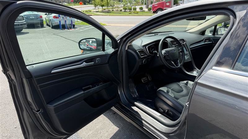 Used 2018 Ford Fusion Titanium AWD/4WD image 20