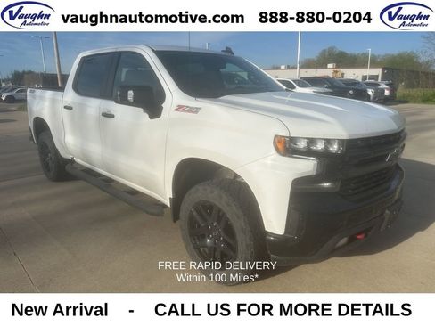 Used 2022 Chevrolet Silverado 1500 LT Trail Boss w/ LT Trail Boss Premium Package AWD/4WD image 1