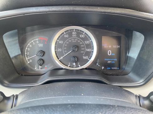 Used 2021 Toyota Corolla LE image 13