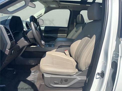 Used 2021 Ford Expedition XLT RWD image 9
