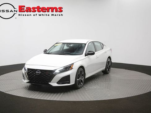 Used 2025 Nissan Altima 2.5 SR AWD/4WD image 52