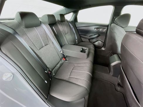 Used 2023 Honda Accord Sport image 30
