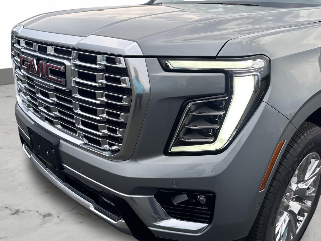 New 2026 GMC Yukon Denali w/ Sun & Power Step Package AWD/4WD image 9
