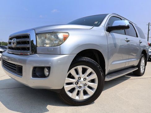 Used 2016 Toyota Sequoia Platinum RWD image 2