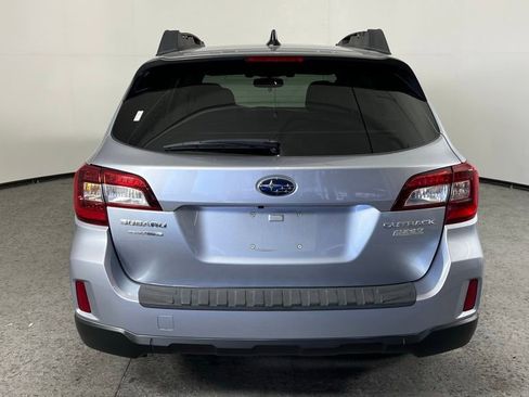 Used 2016 Subaru Outback 2.5i Limited AWD/4WD image 4