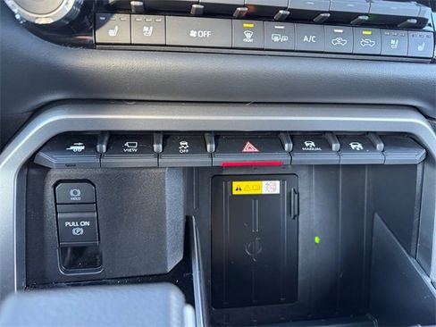 Used 2023 Toyota Tundra Platinum image 27