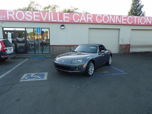 Used 2006 MAZDA MX-5 Miata Grand Touring w/ Premium Pkg image 1