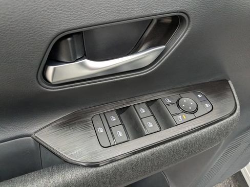 New 2026 Nissan Kicks SV w/ SV Premium Package FWD image 12