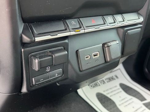 Used 2019 Chevrolet Silverado 1500 LT w/ Z71 Off-Road Package image 13