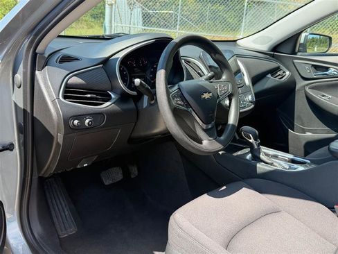 Used 2023 Chevrolet Malibu LT FWD image 7