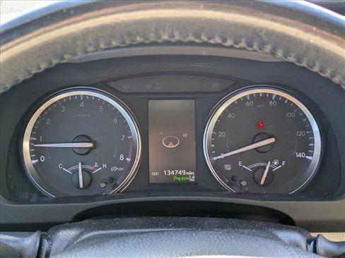 Used 2017 Toyota Highlander Limited image 10