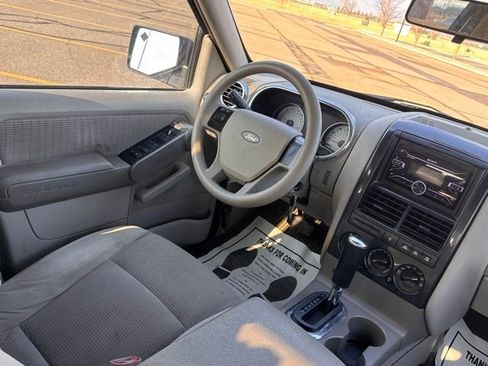Used 2007 Ford Explorer Sport Trac XLT image 13