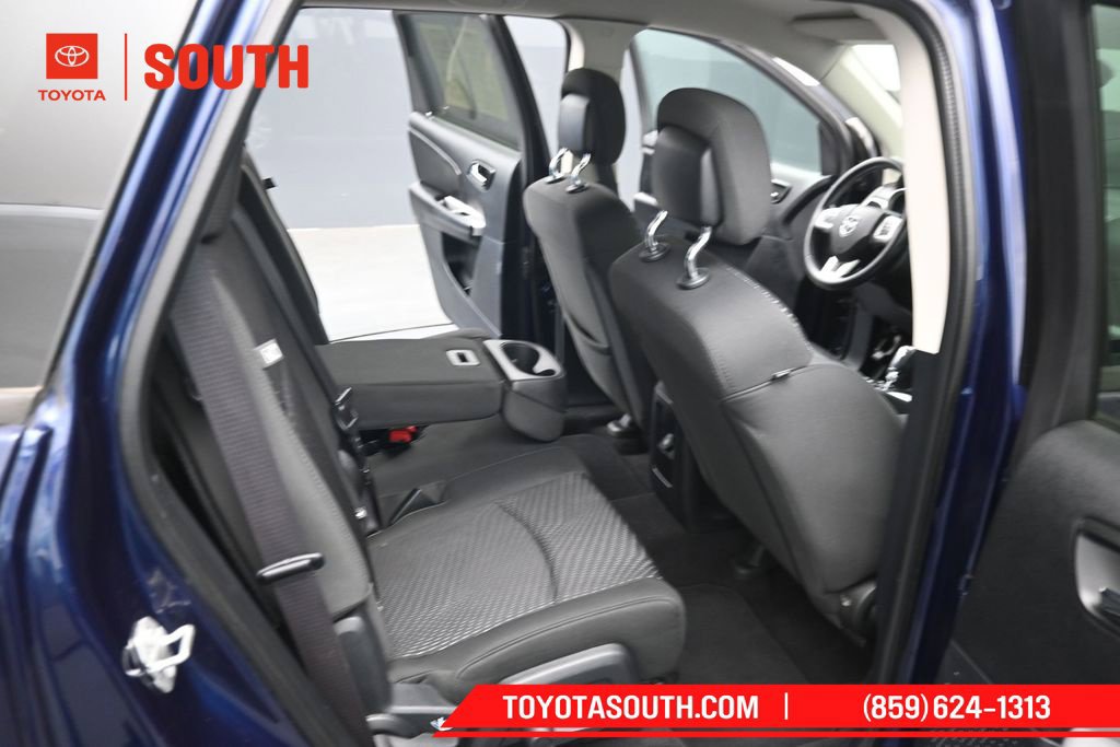 Used 2018 Dodge Journey SE w/ Connectivity Group FWD image 31