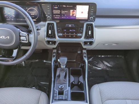 Used 2023 Kia Sorento SX FWD image 15