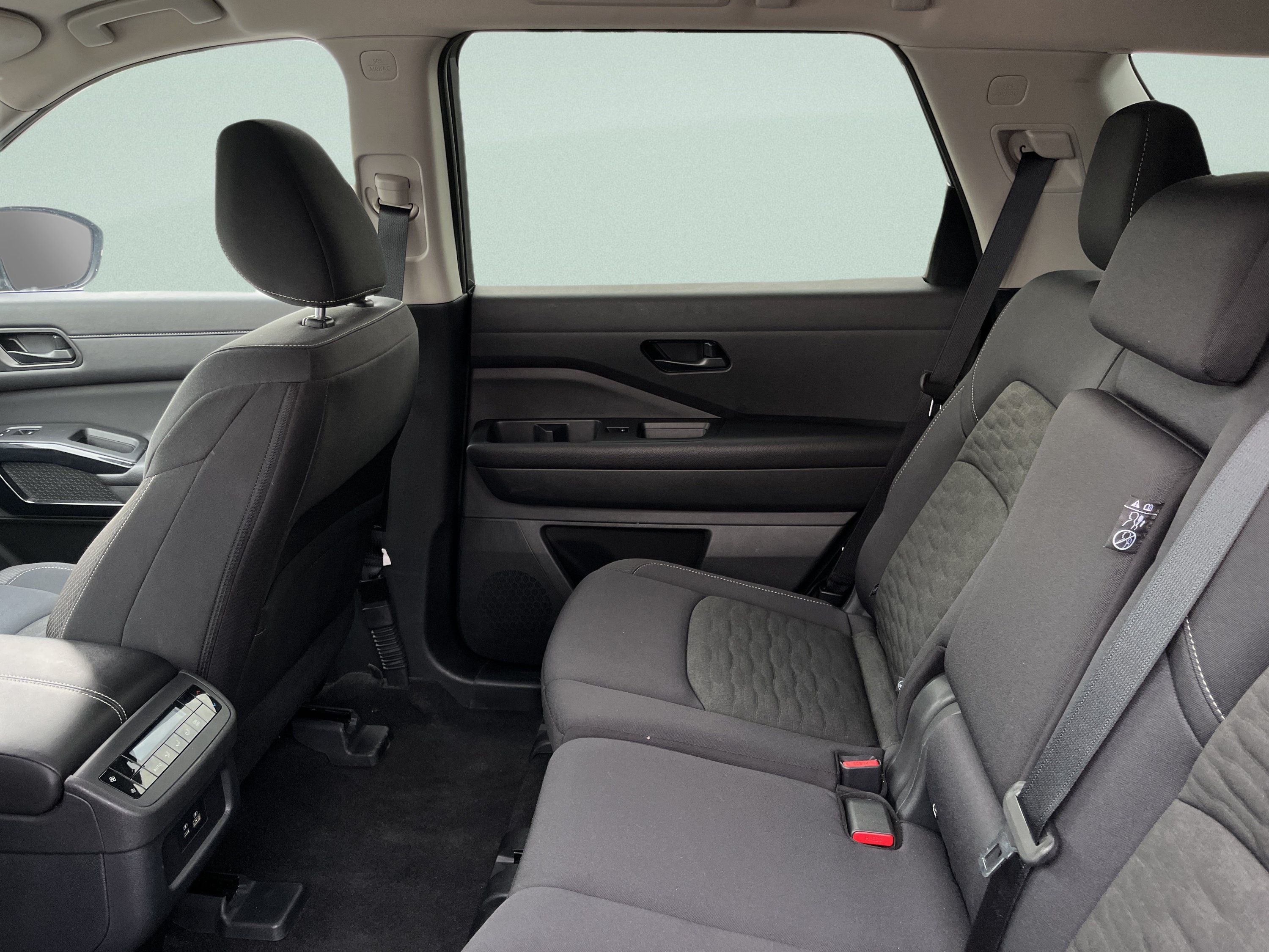 Used 2025 Nissan Pathfinder SV AWD/4WD image 22