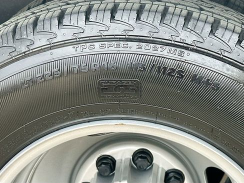 Used 2024 GMC Savana 4500 w/ Power Convenience Package image 32