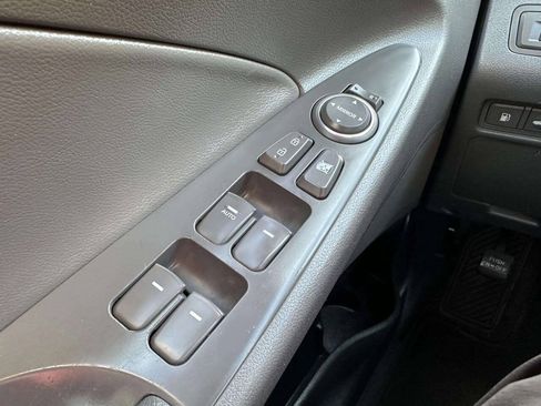 Used 2012 Hyundai Sonata GLS w/ Popular Equipment Pkg FWD image 28