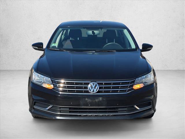 Used 2016 Volkswagen Passat 1.8T S FWD image 2