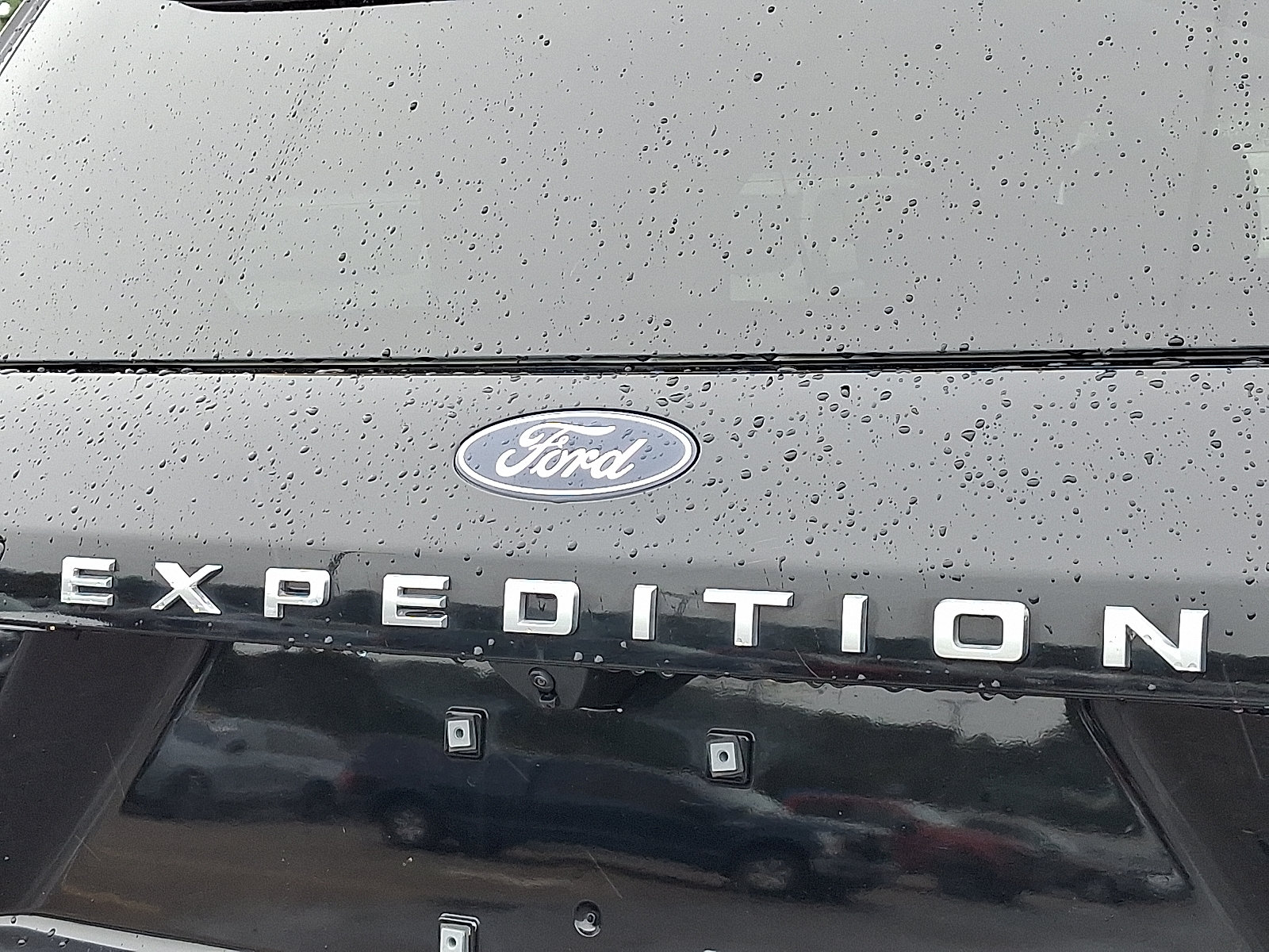 Used 2025 Ford Expedition Platinum w/ Driver's Package AWD/4WD image 30