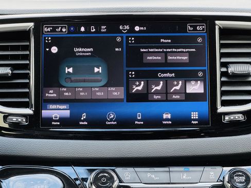 Used 2023 Chrysler Pacifica Touring-L image 23