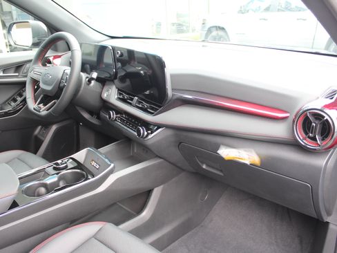 New 2026 Chevrolet Equinox RS FWD image 15