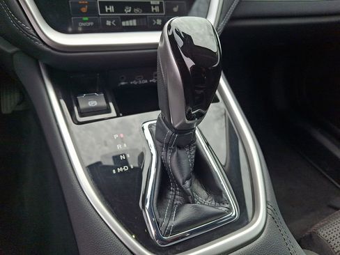 Used 2023 Subaru Outback Premium image 14