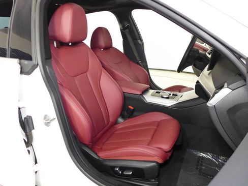 Used 2023 BMW i4 eDrive40 image 19