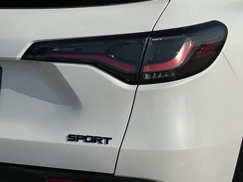 Used 2024 Honda HR-V Sport image 6