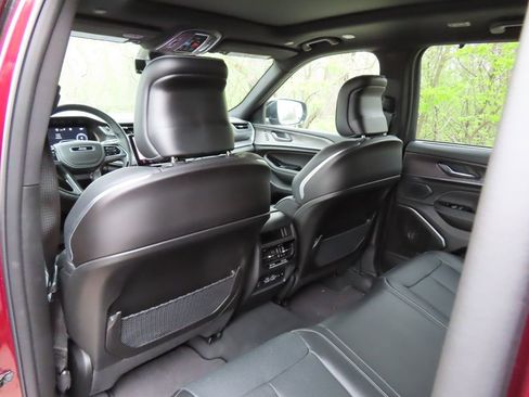 New 2025 Jeep Grand Cherokee Overland w/ Adv Protech Group III AWD/4WD image 22