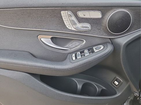 Used 2022 Mercedes-Benz GLC 300 image 20