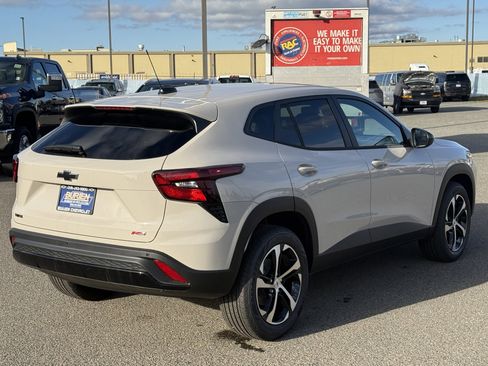 New 2026 Chevrolet Trax RS w/ Sunroof Package image 5